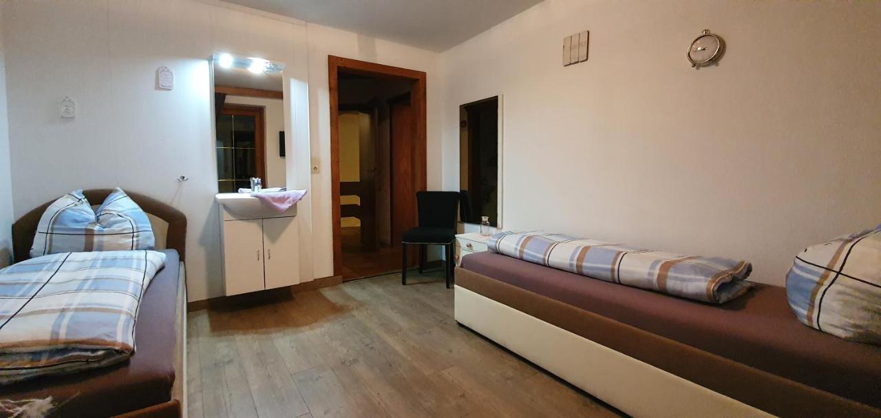 Hotel Gasthof Gaistal ลอยทัช ภายนอก รูปภาพ