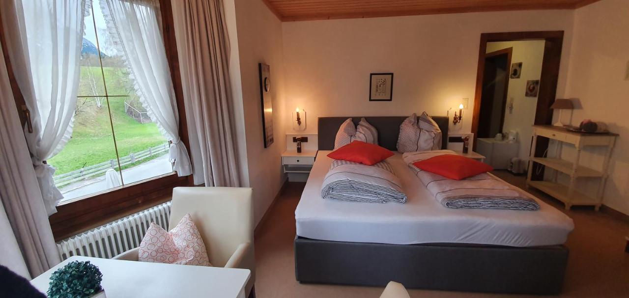Hotel Gasthof Gaistal ลอยทัช ภายนอก รูปภาพ